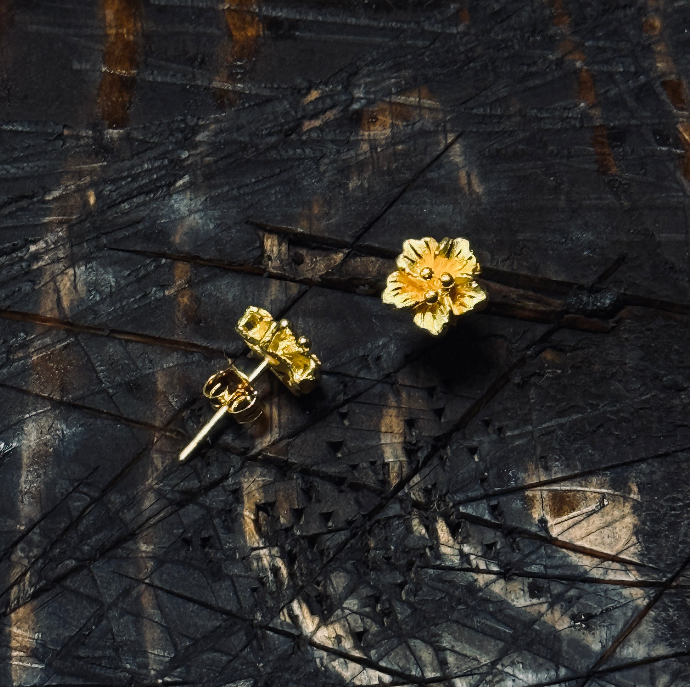 24K SOLID GOLD FLOWER EARRINGS