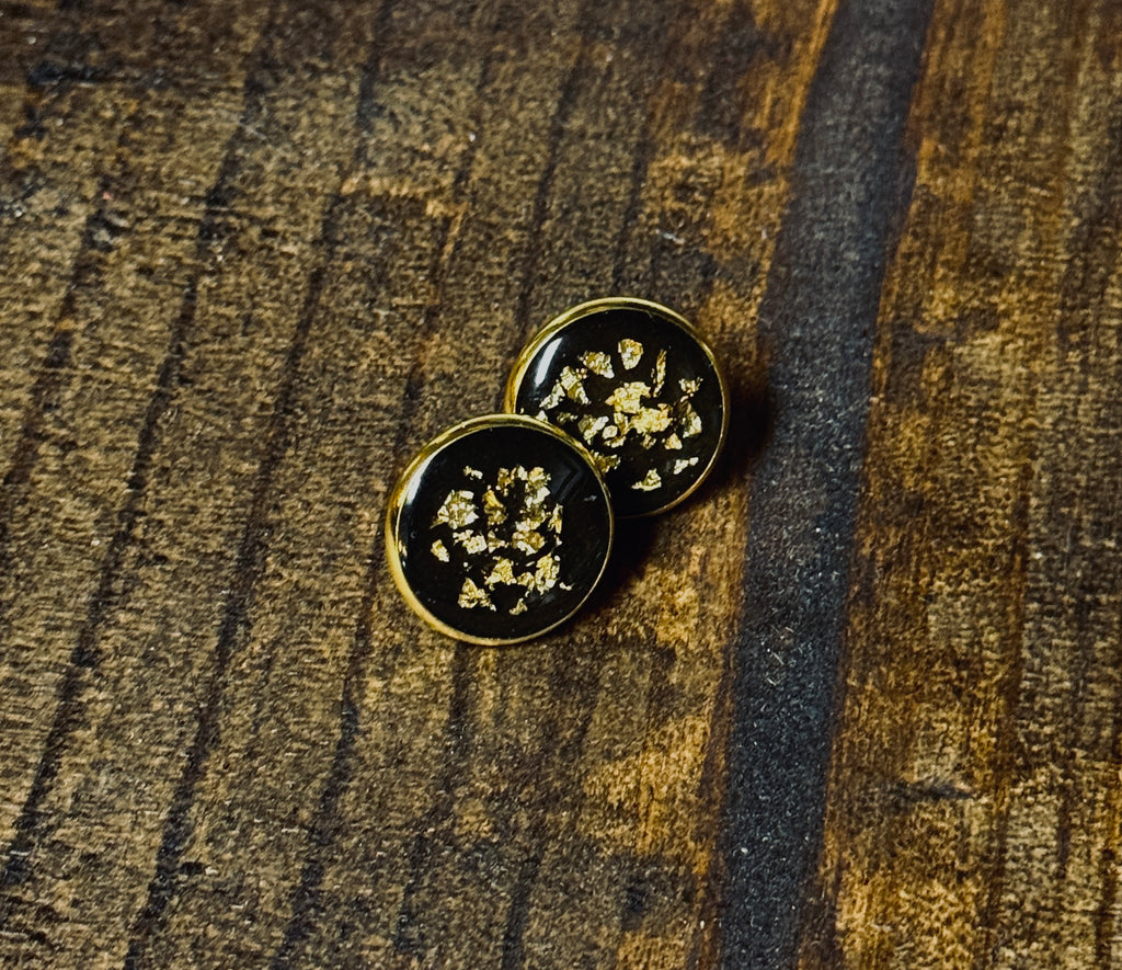 108 - Alaskan Life STUDS 18mm