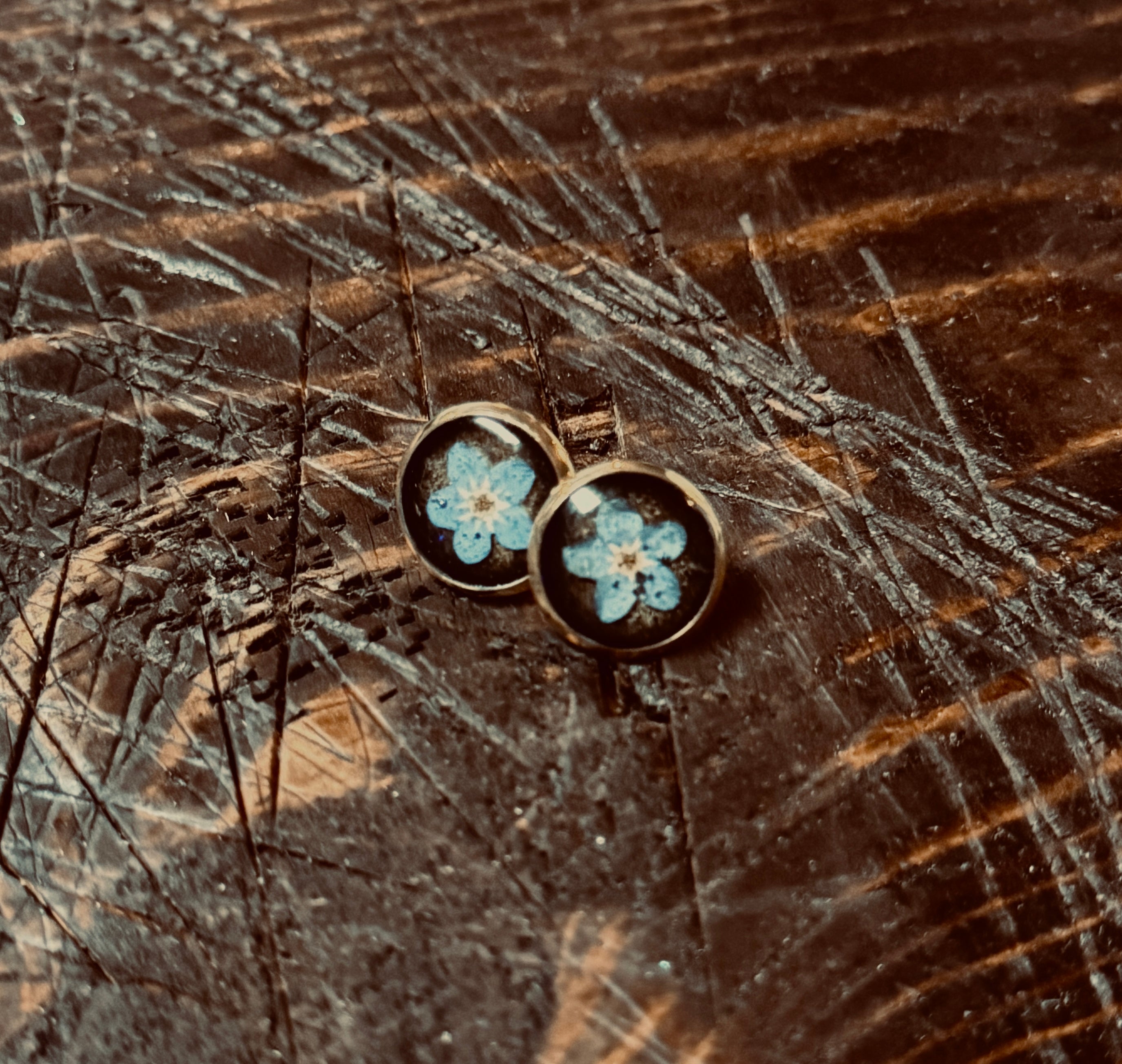 Petite Alaskan Life Studs - 12mm