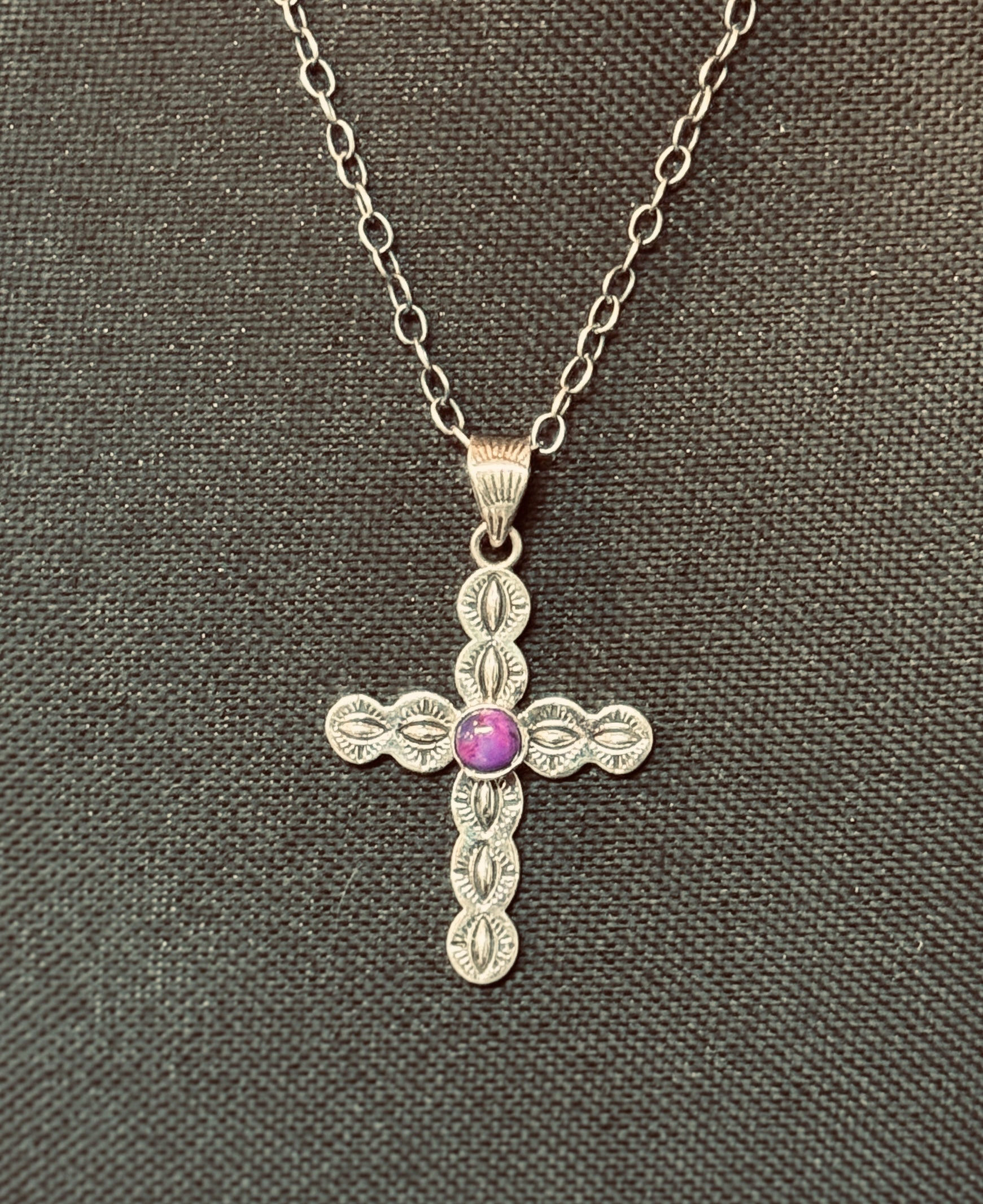 PURPLE DALIA AND STERLING SILVER CROSS PENDANT ON CHAIN