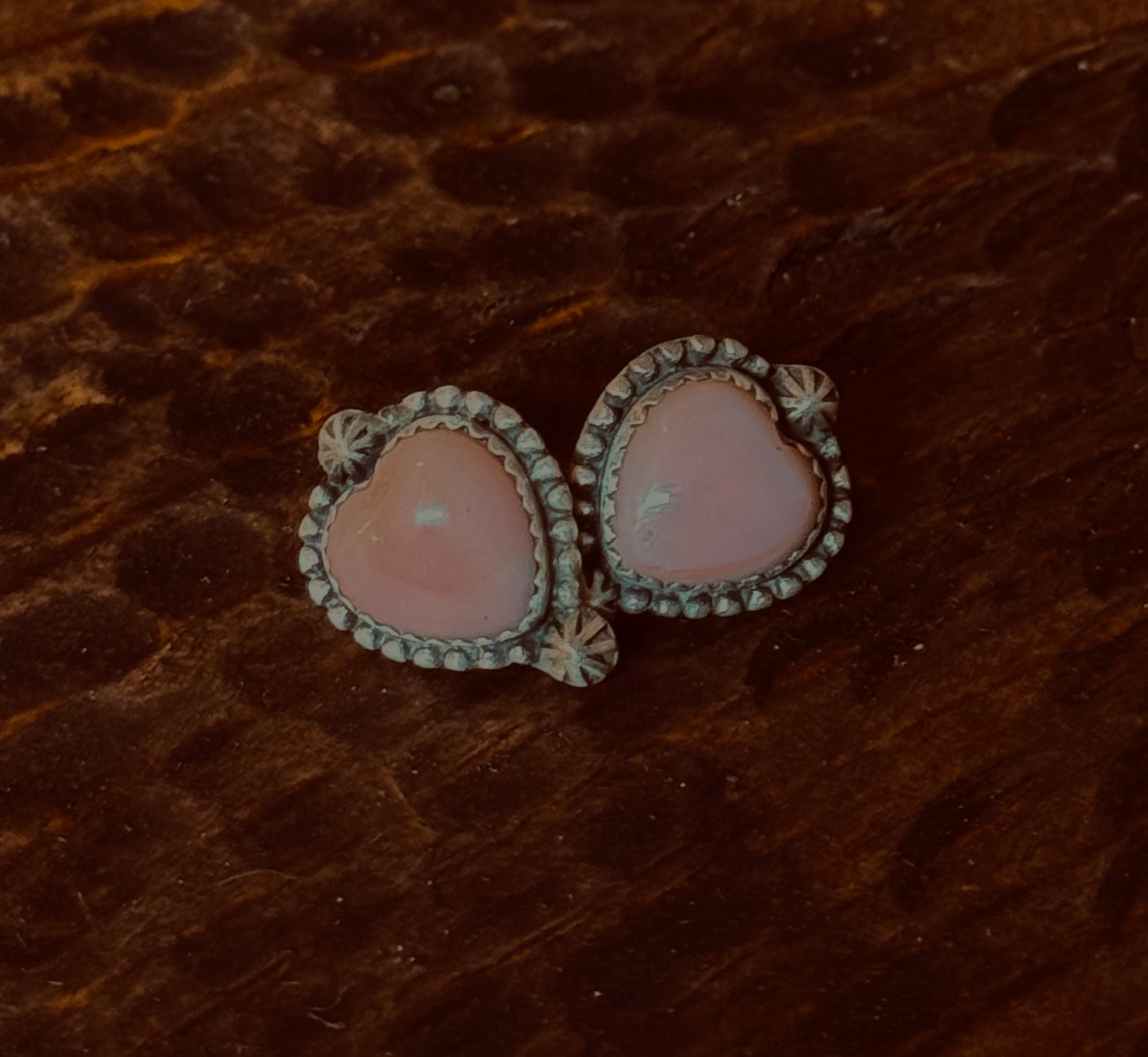 Queen Conch Heart Studs
