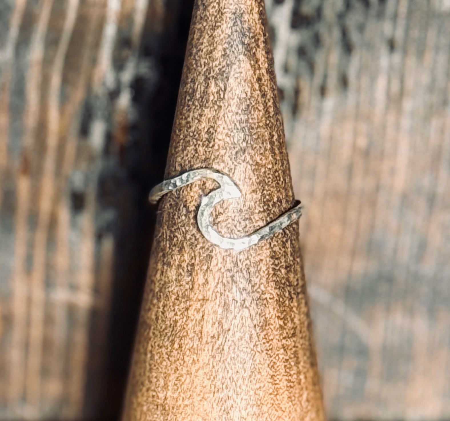 HAMMERED BY THE WAVES RING - 8